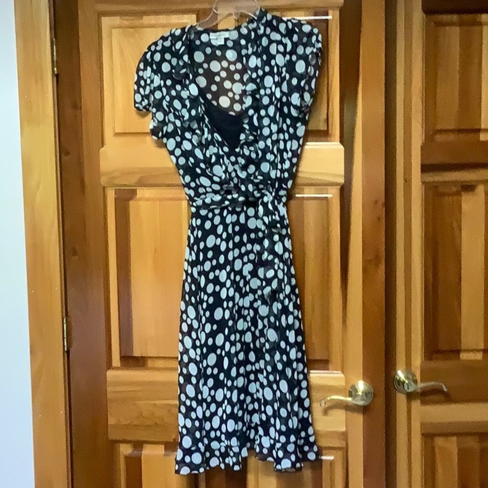 Dressbarn navy blue and White Circle Pattern Dress